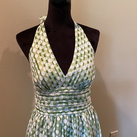 Signature by Robbie Bee Dress, size 6 - Picture 2 of 5